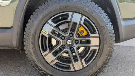2023 Rivian R1S - Images - 5