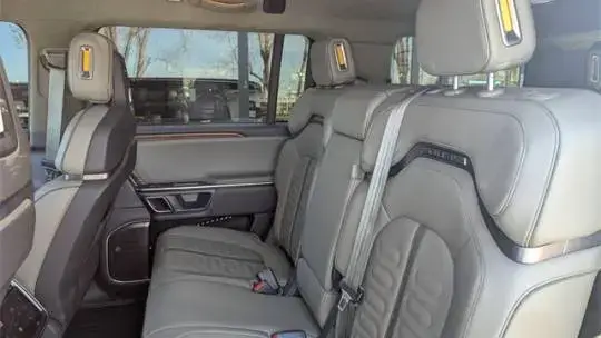 2023 Rivian R1S - Images - 13