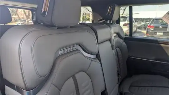 2023 Rivian R1S - Images - 19