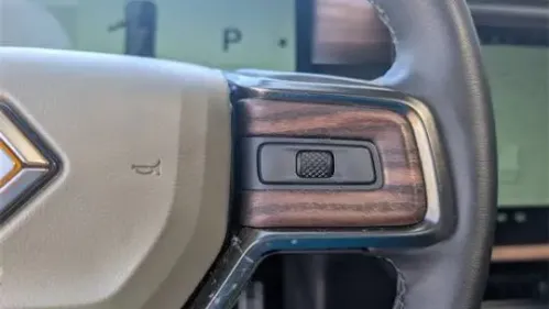 2023 Rivian R1S 7PDSGABA6PN012143