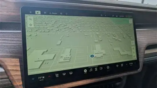 2023 Rivian R1S - Images - 27