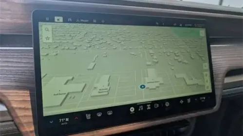 2023 Rivian R1S 7PDSGABA6PN012143