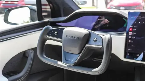 2023 Tesla Model X 7SAXCBE62PF372274