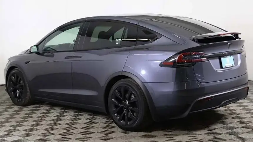 2022 Tesla Model X - Images - 11