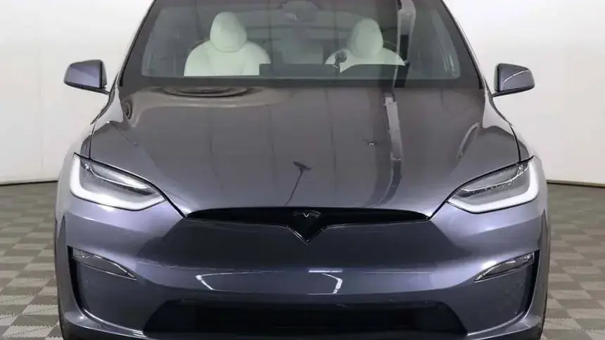 2022 Tesla Model X - Images - 13