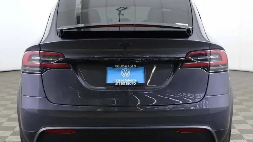 2022 Tesla Model X - Images - 14
