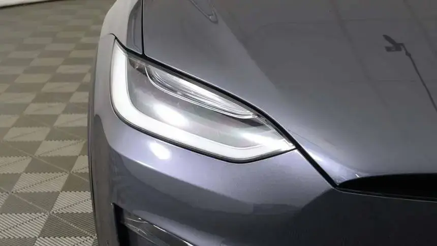 2022 Tesla Model X - Images - 15