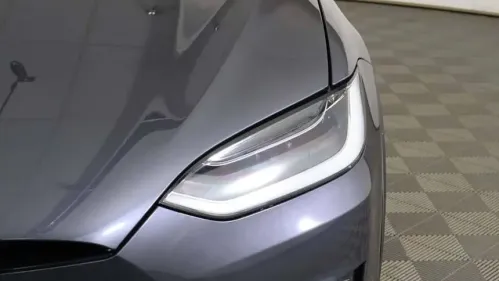 2022 Tesla Model X - Images - 16