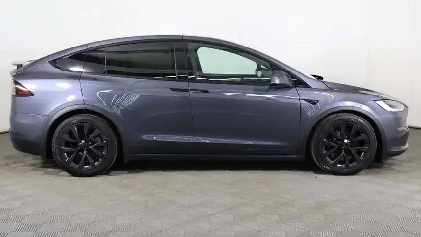 2022 Tesla Model X - Images - 20