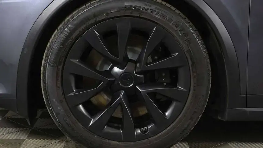 2022 Tesla Model X - Images - 25