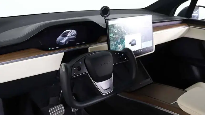 2022 Tesla Model X - Images - 28