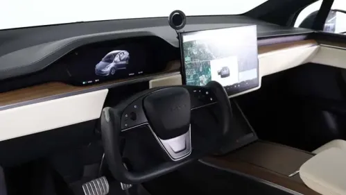2022 Tesla Model X - Images - 28