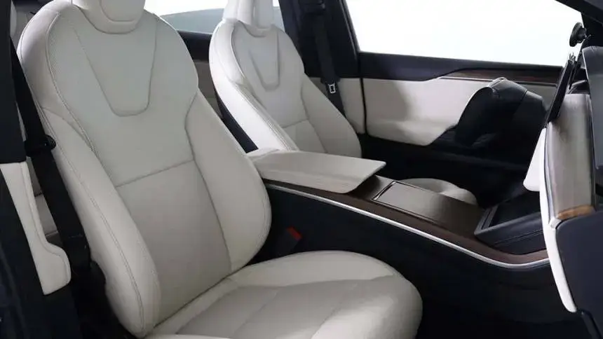 2022 Tesla Model X - Images - 31