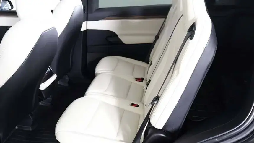 2022 Tesla Model X - Images - 36