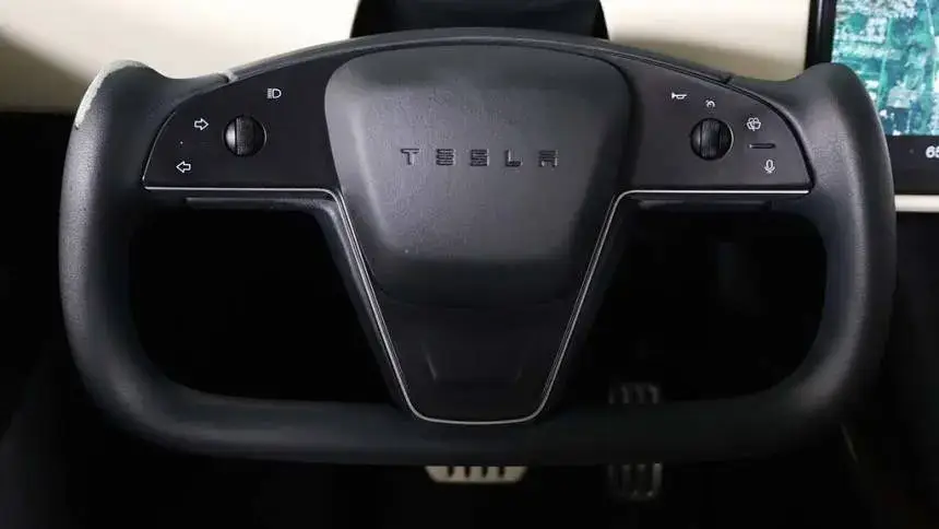 2022 Tesla Model X - Images - 40