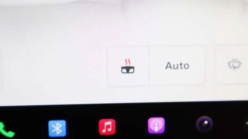 2022 Tesla Model X - Images - 49