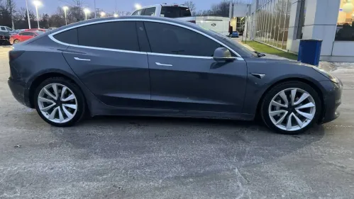 2018 Tesla Model 3 5YJ3E1EB9JF116475