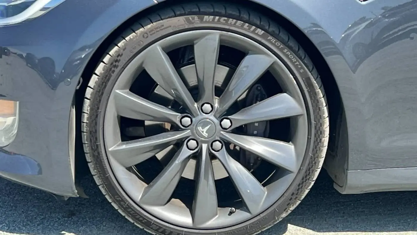 2017 Tesla Model S 5YJSA1E29HF184406