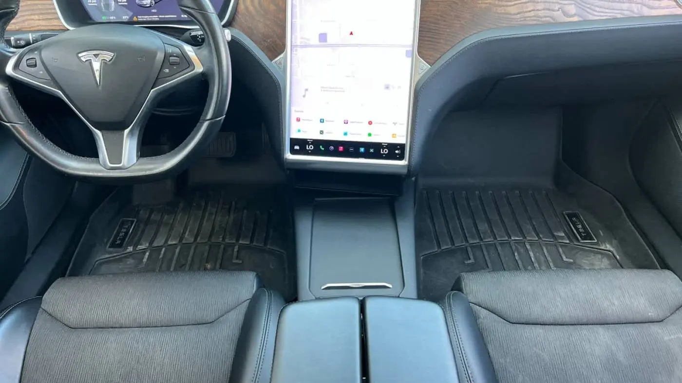 2017 Tesla Model S 5YJSA1E29HF184406