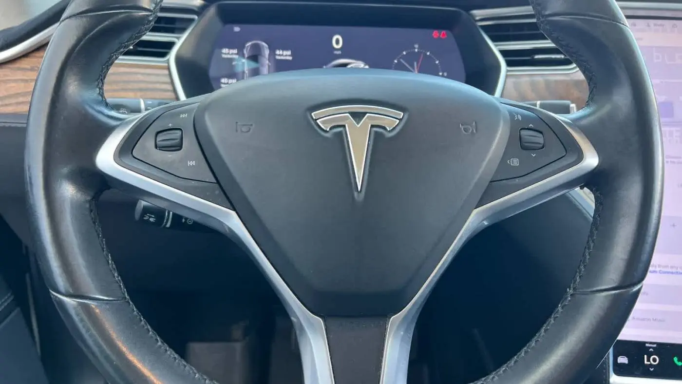 2017 Tesla Model S 5YJSA1E29HF184406