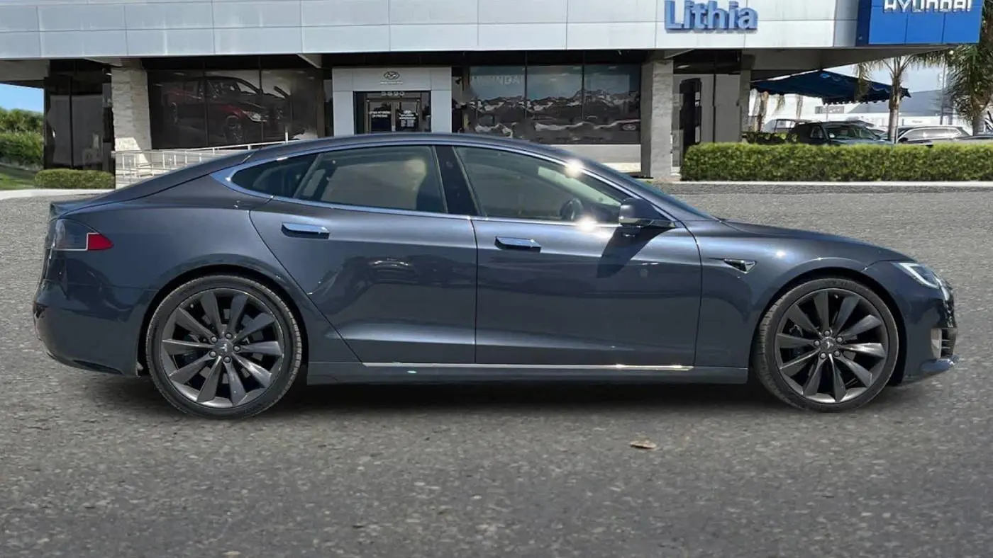 2017 Tesla Model S 5YJSA1E29HF184406