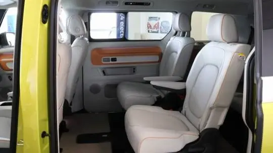 2025 Volkswagen ID.Buzz WVG6YVEB0SH009579