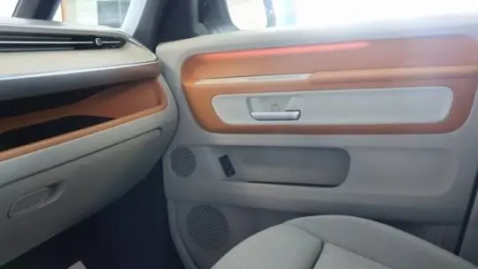 2025 Volkswagen ID.Buzz WVG6YVEB0SH009579