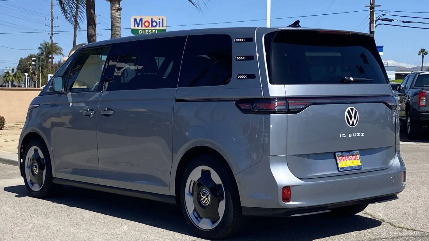 2025 Volkswagen ID.Buzz WVGAWVEB7SH021003