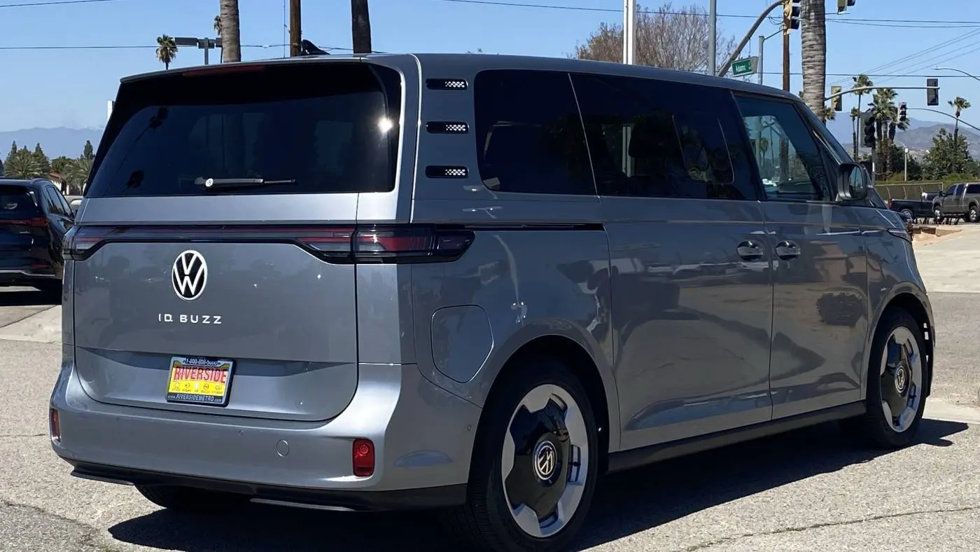 2025 Volkswagen ID.Buzz WVGAWVEB7SH021003