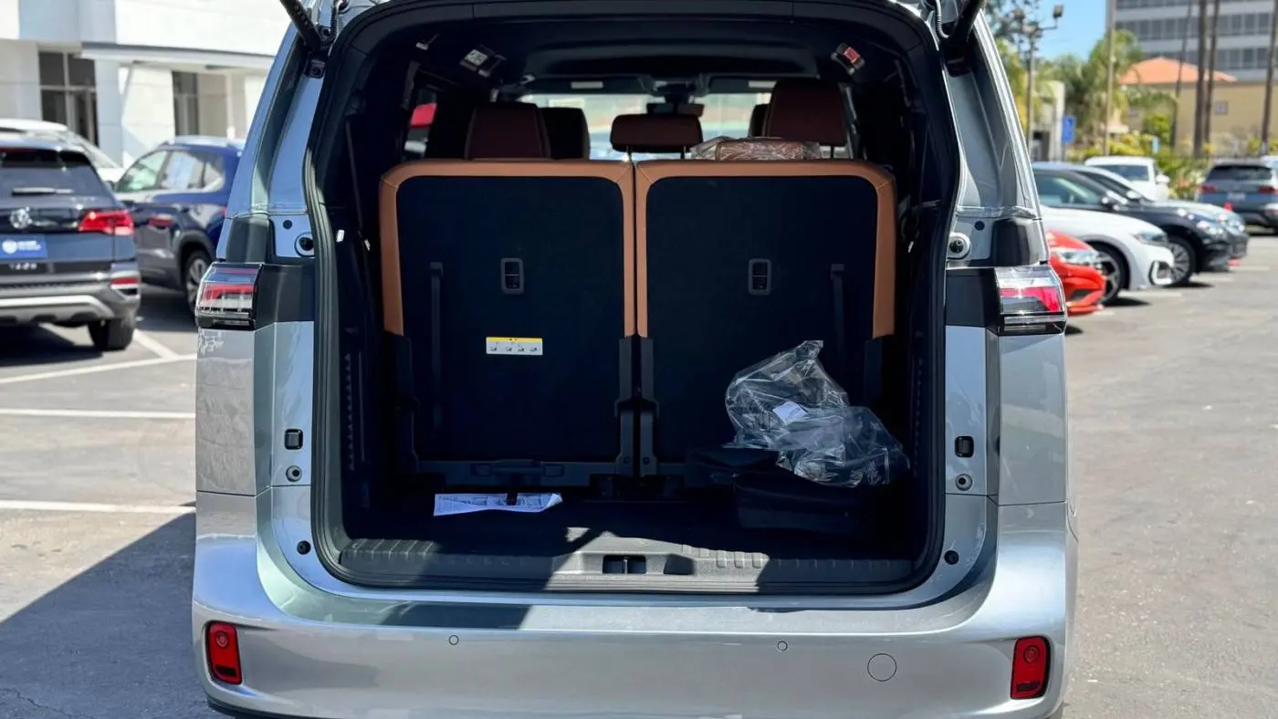 2025 Volkswagen ID.Buzz WVGAWVEB8SH021284
