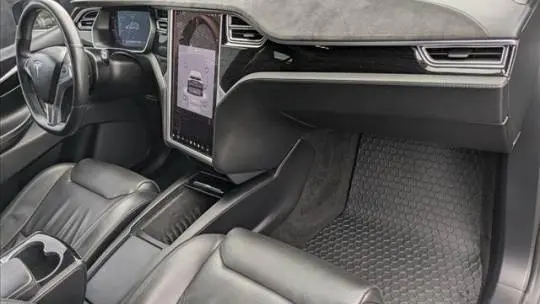2016 Tesla Model X 5YJXCAE29GF011855