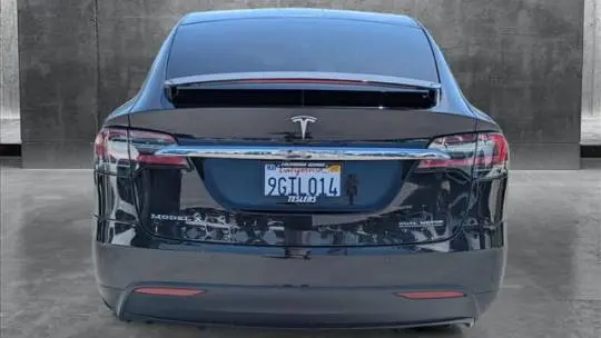 2016 Tesla Model X 5YJXCAE29GF011855