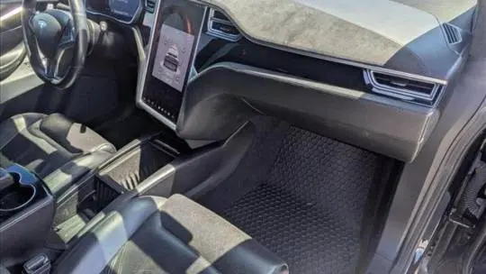 2016 Tesla Model X 5YJXCAE29GF011855