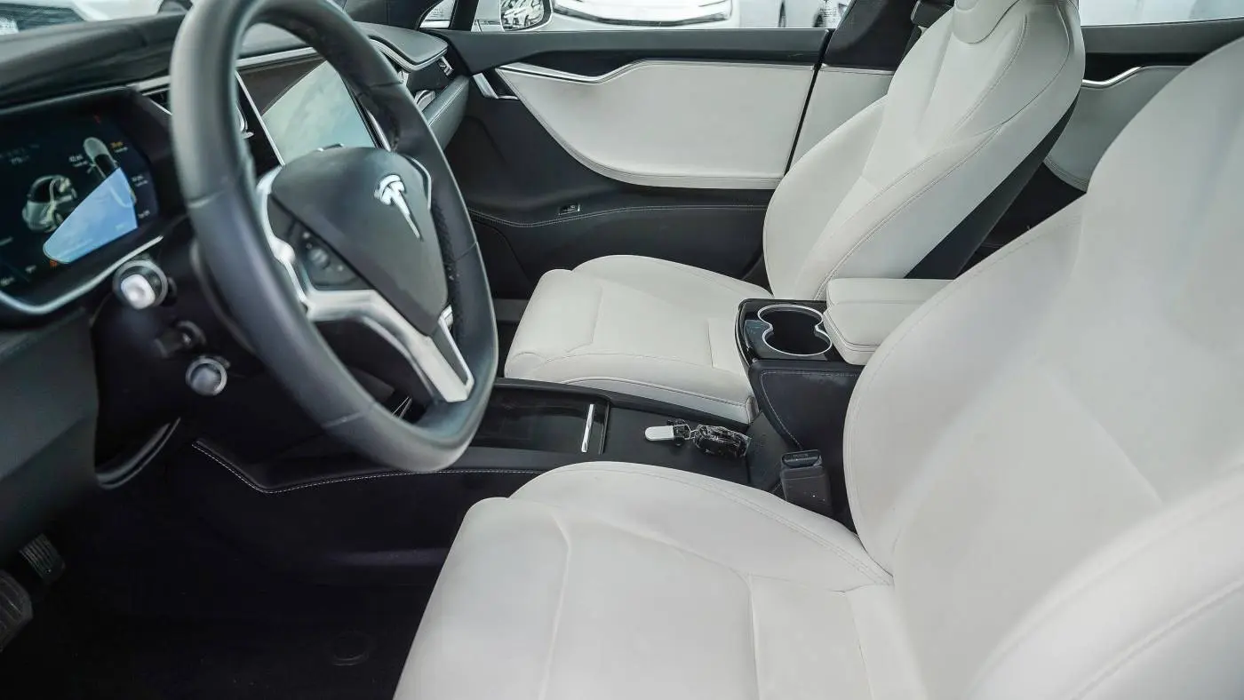 2018 Tesla Model S 5YJSA1E27JF250554