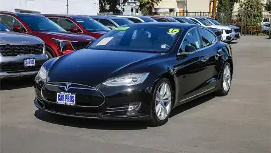 2015 Tesla Model S - Images - 5