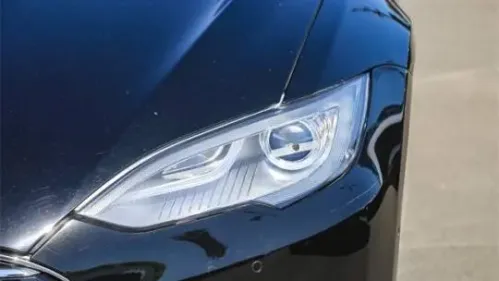 2015 Tesla Model S - Images - 6