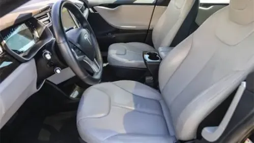 2015 Tesla Model S - Images - 18