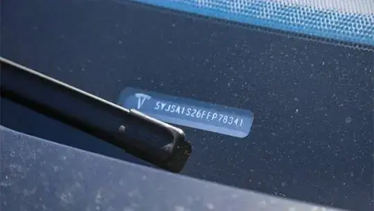 2015 Tesla Model S - Images - 27