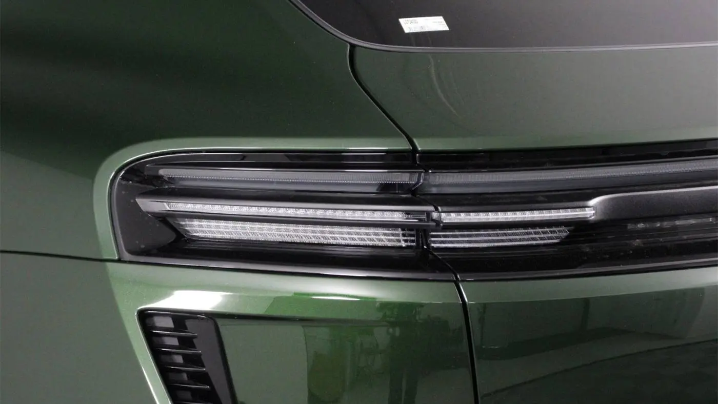 2024 Porsche Macan Electric WP1AC2XA9RL200176
