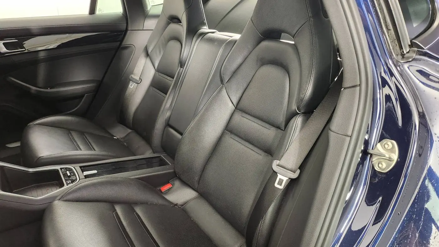 2018 Porsche Panamera WP0AE2A73JL177607
