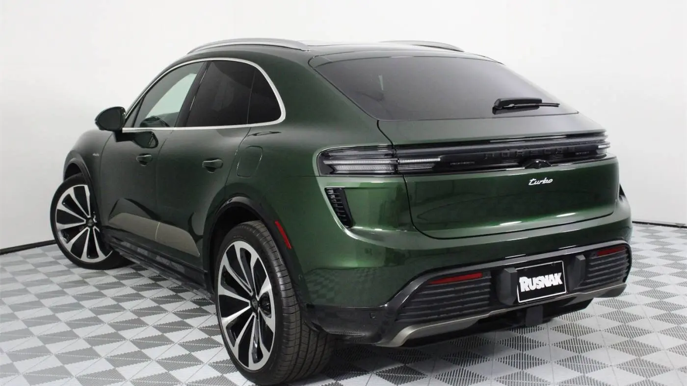 2024 Porsche Macan Electric WP1AC2XA9RL200176