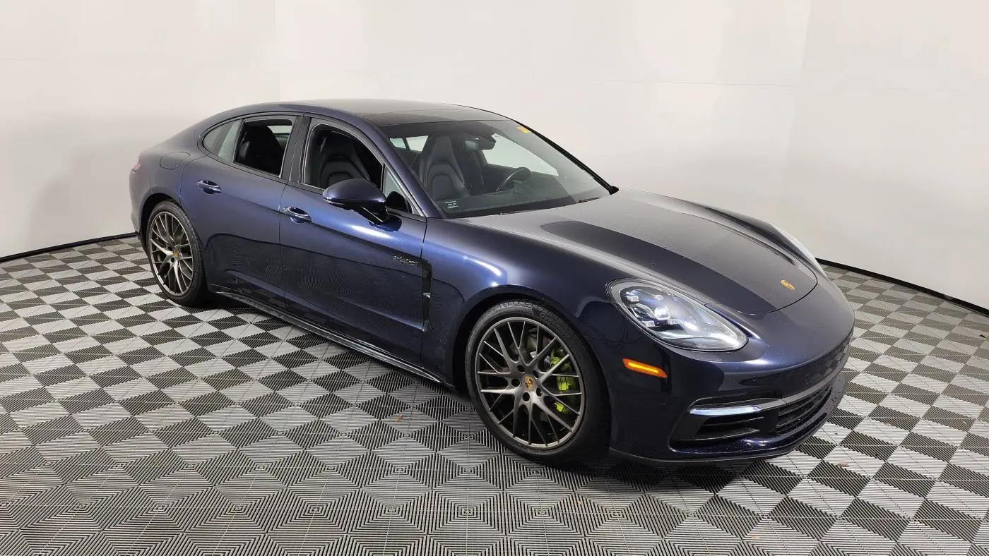2018 Porsche Panamera WP0AE2A73JL177607