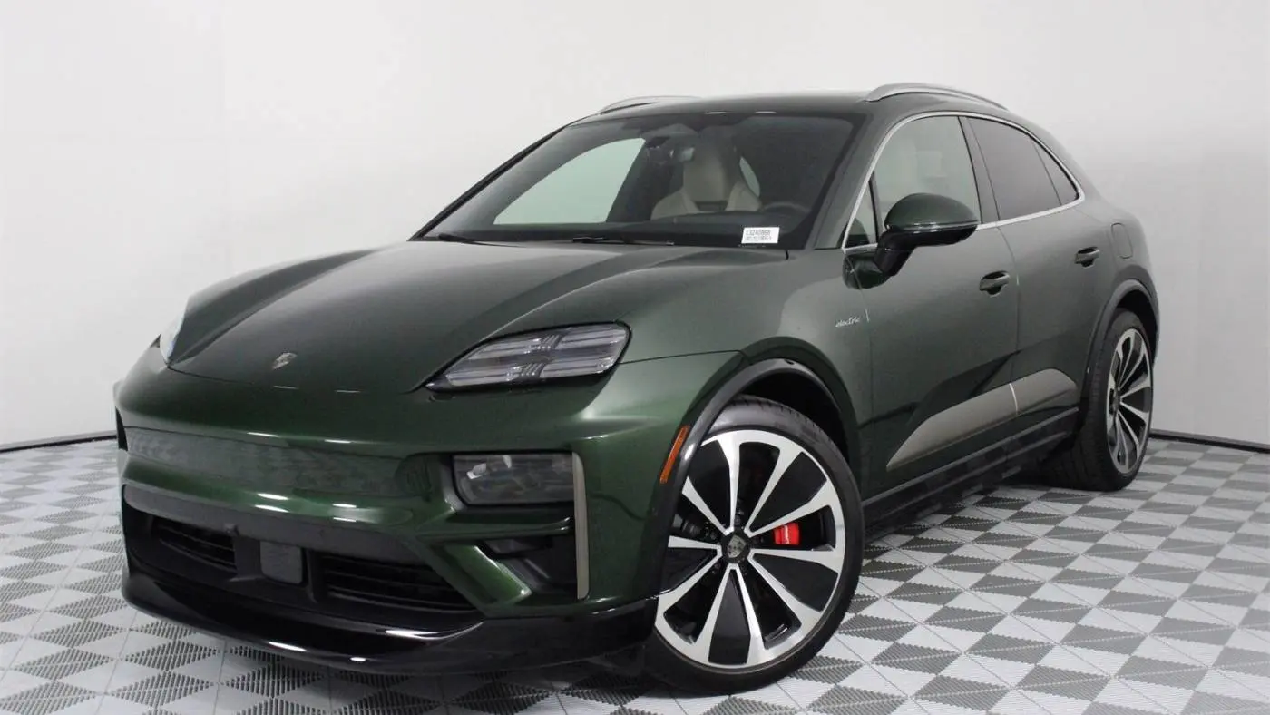 2024 Porsche Macan Electric WP1AC2XA9RL200176