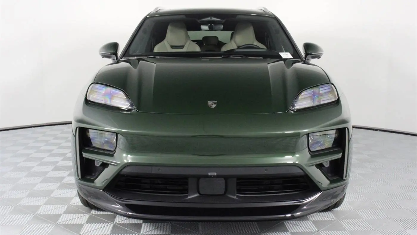2024 Porsche Macan Electric WP1AC2XA9RL200176