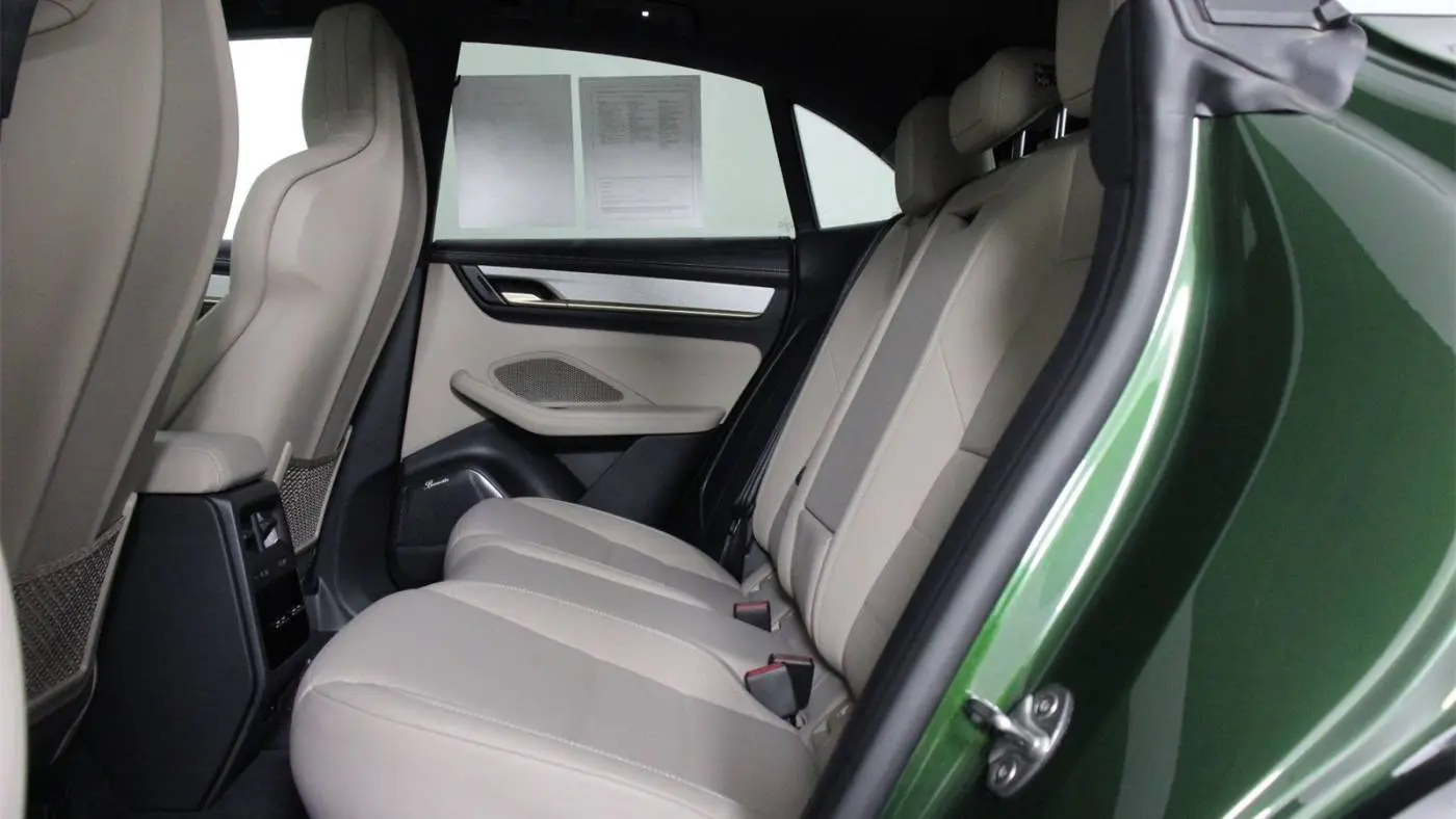 2024 Porsche Macan Electric WP1AC2XA9RL200176