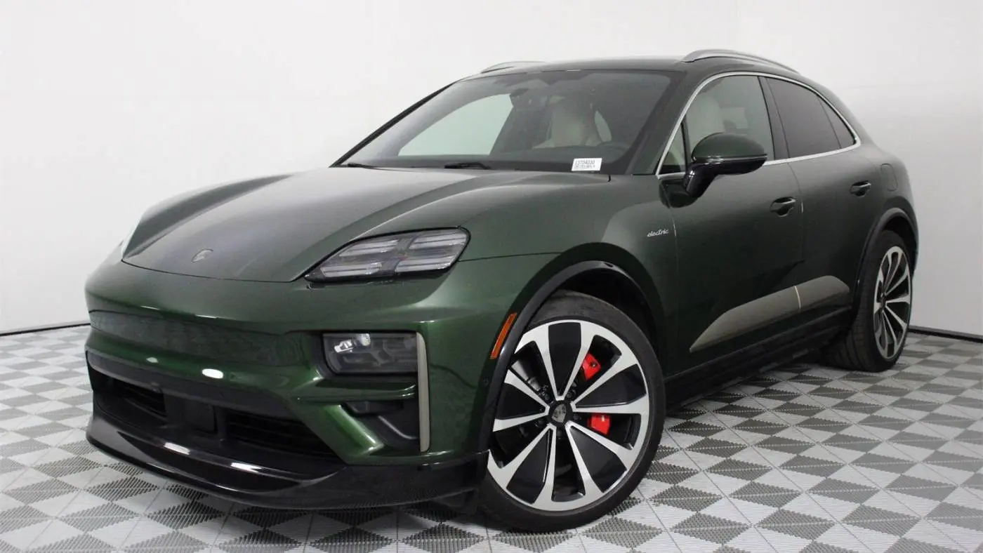 2024 Porsche Macan Electric WP1AC2XA9RL200176