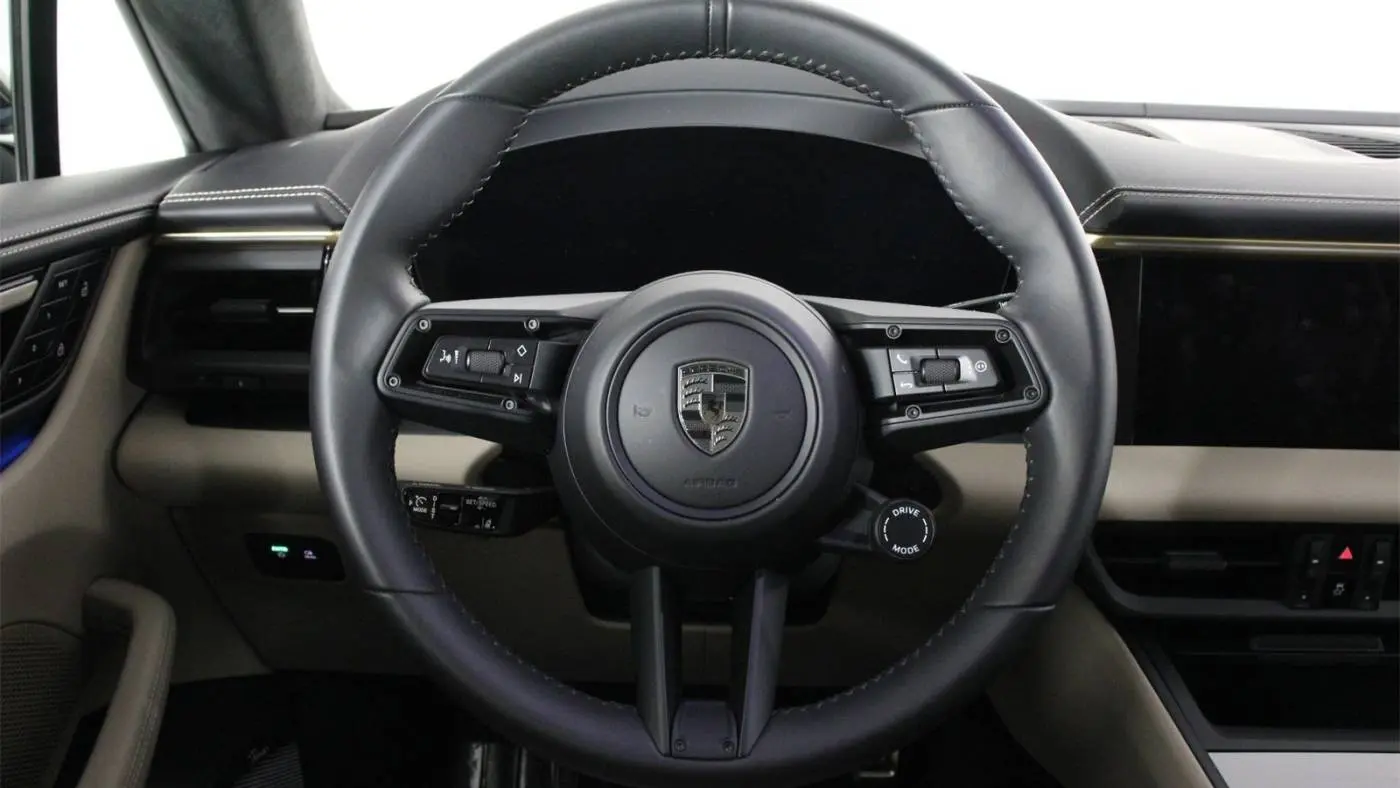 2024 Porsche Macan Electric WP1AC2XA9RL200176