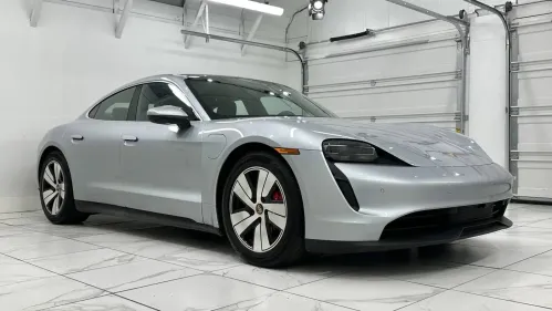 2022 Porsche Taycan - Images - 9
