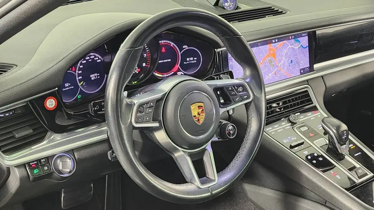 2018 Porsche Panamera - Images - 8