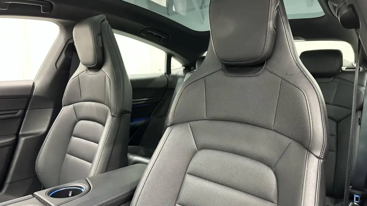 2022 Porsche Taycan - Images - 29